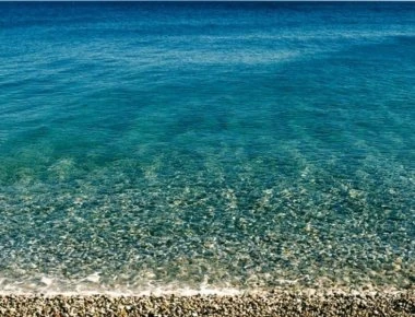 Θάνατος 79χρονου λουόμενου σε παραλία της Ναυπάκτου